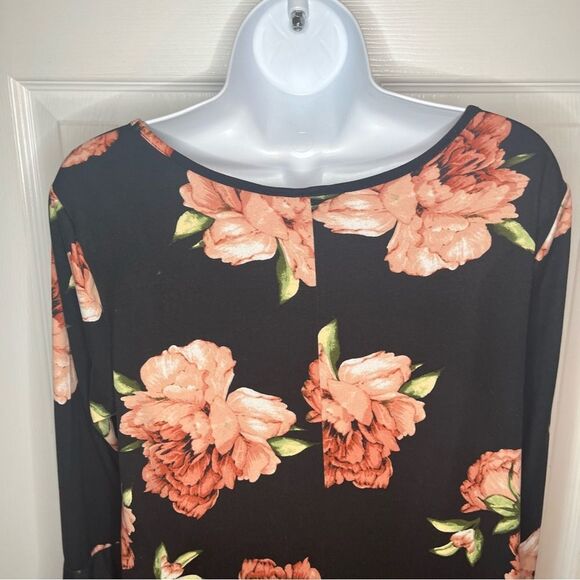 Jamie & Layla from Macys Floral Swing Dress Black Peach Bell Sleeves M - Picture 5 of 8